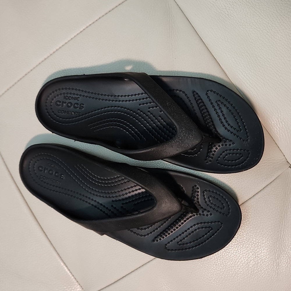 CROCS Black Thong Sandals